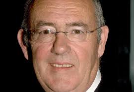 Jessica Ennis wins heptathlon gold