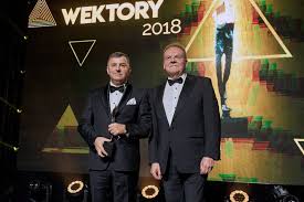 Prezes pko banku polskiego od 2009 r. Super Wektor Dla Zbigniewa Jagielly Prezesa Zarzadu Pko Banku Polskiego Mojebankowanie Pl