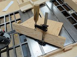 Dovetail hand cut with diy dovetail block woodworking. How To Make Dovetails The Easy Way Ibuildit Ca