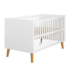 Das babybett mit wickelkommode wird inklusive der runden sprossen, dem lattenrost und der wickelkommode geliefert. Roba Kombi Kinderbett Mick Babymarkt De