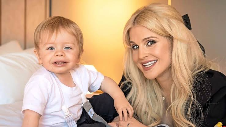 Kelly Osbourne Talks Her Son, Addiction, Turning 40 and More (Excl) - Us
