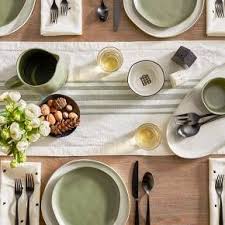 From Sunday Night Dinners To Quick Monday Morning Breakfasts The Stoneware Dinner Plate From Hearth Hand With Magnolia Dinner Plates Chip And Joanna Gaines