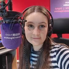 Jessica Dutton's Instagram, Twitter & Facebook