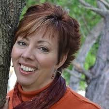 Lynn Thorne (@LollipopCopy)