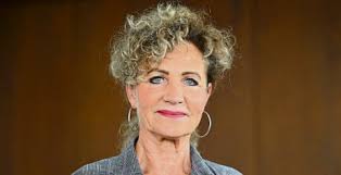 Die Rente kennt Streit Commerzbank: Ordnungs- gegen Standortpolitik