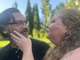 Amanda Hereford's Instagram, Twitter & Facebook