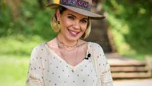 Cele cinci echipe rămase în concurs continuă aventura în india și luptă pentru a obține imunitatea. Lista CompletÄƒ A ConcurenÈ›ilor Asia Express Sezonul 3 Din Cine Sunt Formate Ultimele DouÄƒ Echipe Romanesti Vedete Unica Ro