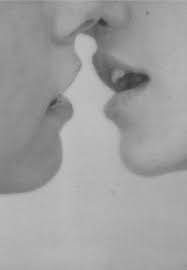 Black And White Kiss Logo An Entry From Black And White Aesthetic Aesthetic Pictures Photo