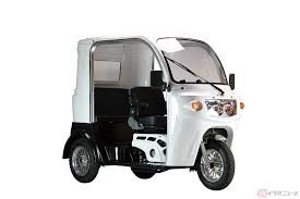 3人乗り125ccトライク aptrikes125 コインパーキングも利用可能なチョイ乗りトライクとは バイクのニュース トラ バイク 250cc 三輪バイク