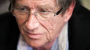 András kern (born 28 january 1948 in budapest) is a hungarian actor, producer, writer, singer and comedian. Index Kultur Kern Andras Boldogabb Lennek Ha Egy Kicsit Megint Becsuknak A Szinhazat