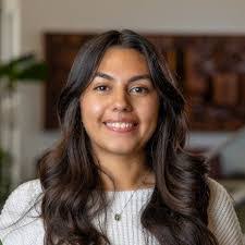 Whitney Barr's Instagram, Twitter & Facebook