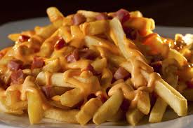 FILÉ DE FRANGO C/ FRITAS