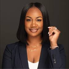 Meghan Miles's Instagram, Twitter & Facebook