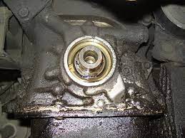 По каким причинам может течь сальник коленвала? Zamena Lobovogo Salnika Nissan Ad 1 5 L 1999 Goda Na Drive2