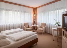Unikatowe, personalizowane i ręcznie robione przedmioty z znaki i szyldy naszych sklepów. Hotel Berlin Kurfurstendamm Hollywood Media Hotel Berlin