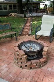 Making a fire pit is fun and something that your family and friends will truly enjoy. 35 Diy Fire Pit Ideas Hative