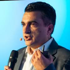 Last week I have been promoted to 𝗦𝗲𝗻𝗶𝗼𝗿 𝗠𝗮𝗻𝗮𝗴𝗲𝗿 at PwC  Deutschland.