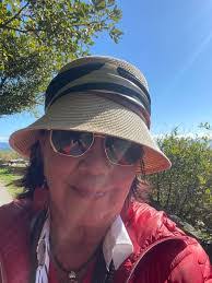 Dorothy Grant's Instagram, Twitter & Facebook