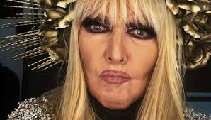 New year saved #declare monarchy since jan 1 #. Czym Jezdzi Maryla Rodowicz Samochody Gwiazdy To Najdrozsze Auta Na Swiecie