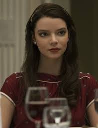 Charlotte Baughman's Instagram, Twitter & Facebook