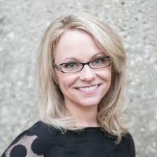 Elisabeth Vogt's Instagram, Twitter & Facebook