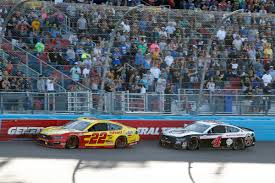 Various forms of race track have been used throughout the history of nascar. Nascar And Indycar Won T Allow Fans Due To The Coronavirus Chicago Tribune