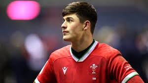 Ethan ampadu has been sent off! King Louis Pivac Salutes Exciting Welsh Winger