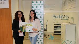 ¿buscas el folleto de el corte inglés? Entrega Del Cheque Regalo En El Corte Ingles
