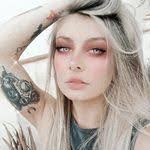 Lilian Ware's Instagram, Twitter & Facebook