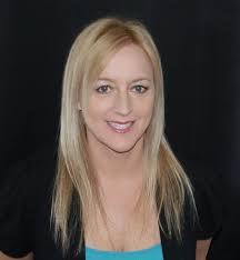 Sandy Faulkner's Instagram, Twitter & Facebook