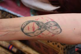 Apr 30, 2021 · the infinity snake tattoo is just as it sounds: Tattoo Quick Stepp