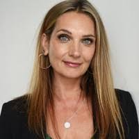 Amanda Hazell's Instagram, Twitter & Facebook