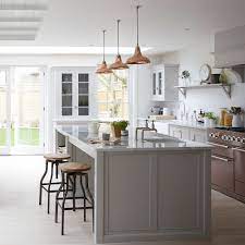It combines brilliantly with crisp white furniture beneath for visual contrast. Grey Kitchen Ideas 30 Design Tips For Grey Cabinets Worktops And Walls
