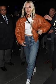 Dukagjin lipa is the father of dua lipa. Dua Lipa Hat Sich In London Ganz Dem Dad Look Verschrieben Vogue Germany