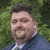 Dylan Thomson — Reviews & Property Sales