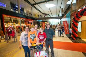 הגעת לדף זה כי הוא קרוב לוודאי מחפש: Video Een Kijkje In Mall Of The Netherlands Indebuurt Den Haag