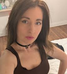 32 years ago tonight was the first time I did standup comedy. It went well  enough to hook me. Very grateful for all the opportunities I've had and all  the generous support