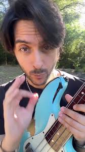 Aprendo a tocar el bajo en 10 días? 🤔 #bajo #bajista #bass #pianista  #tecladista #reto #10dias