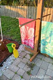Llarge size round beach towel: Diy Outdoor Standing Towel Rack H2obungalow