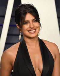 Photogenic Tips We Learned From Priyanka Chopra Purewow Priyanka chopra was armed and dangerous on the set of quantico in new york city on sunday.