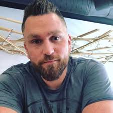 Owen Gonzalez (@OwenGon67338151)