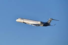 In acelasi timp calatoria cu avionul dureaza doar o ora pe cand cu trenul inter regio dureaza 7 ore. Lufthansa Introduce Curse Aeriene Iasi Frankfurt News Ro