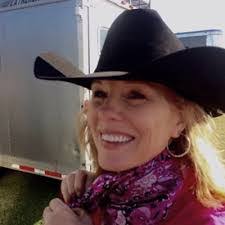 Shannon Plowman's Instagram, Twitter & Facebook