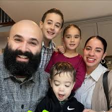 Are there any other homeschool families here in New London?