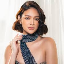 Liza Gonzales's Instagram, Twitter & Facebook