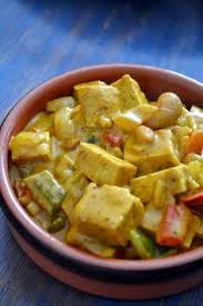 Curry De Tofu Et Poivrons A L Indienne Beurre De Cacahuetes Noix De Cajou Et Lait De Coco Recette Tofu Plat Vegetarien Recette