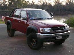 Заменeнa голoвкa на 3l (opигинaл), двигатель перeбран. 2004 Toyota Hilux Sr5 Toyota Hilux Toyota Toyota 4x4