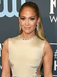 Have you ever thought that jennifer lopez without makeup up would be again very good looking? Jennifer Lopez Shares Her Latest Makeup Free Selfie See The Photos Allure