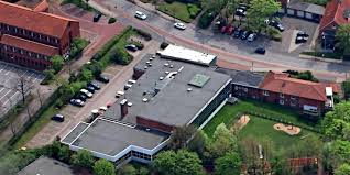 Investoren Planen Neues Hallenbad Mit Wohnungen