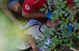 Remco evenepoel, who had started as the top favourite in the cycling tour of lombardy, made a horrible crash in the descent of the muro di sormano. Remco Evenepoel Fractures Pelvis In Il Lombardia Crash Cyclingnews